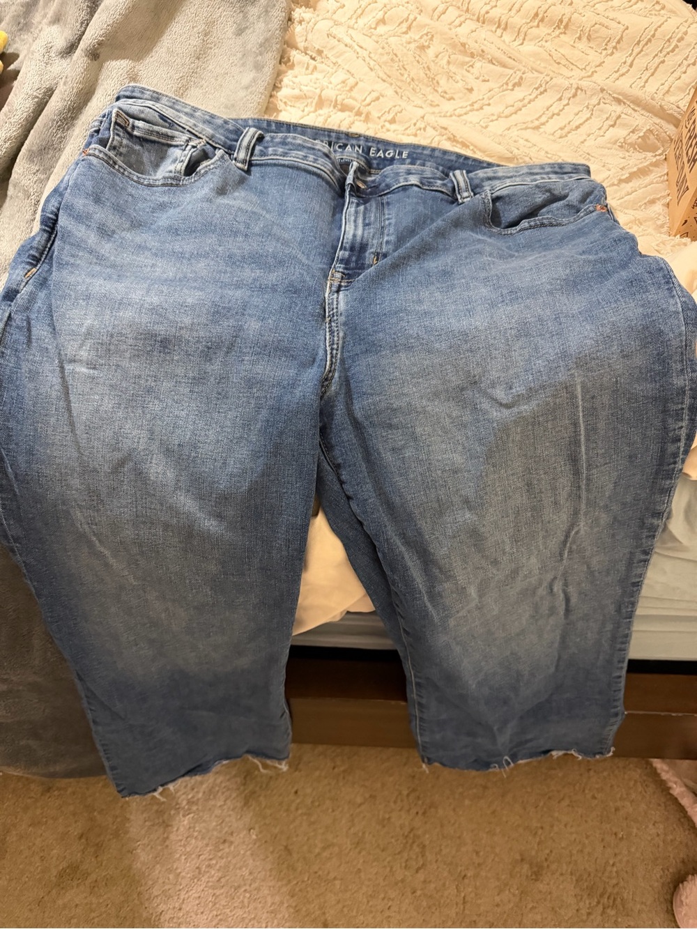 American Eagle Outfitters Women’s high rise kick boot crop